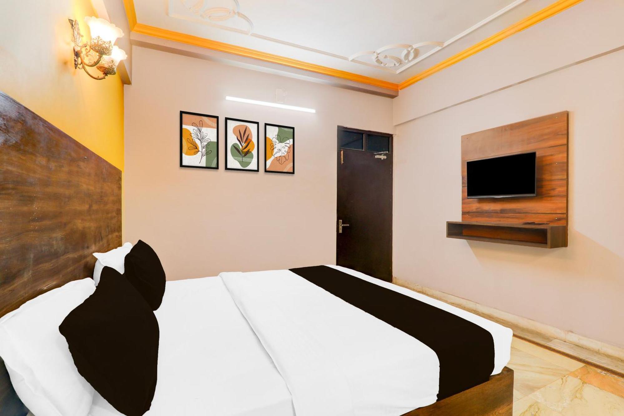Super Hotel O Insaf Nagar Munshipuliya Formerly Vibrant Chinhat Exterior photo